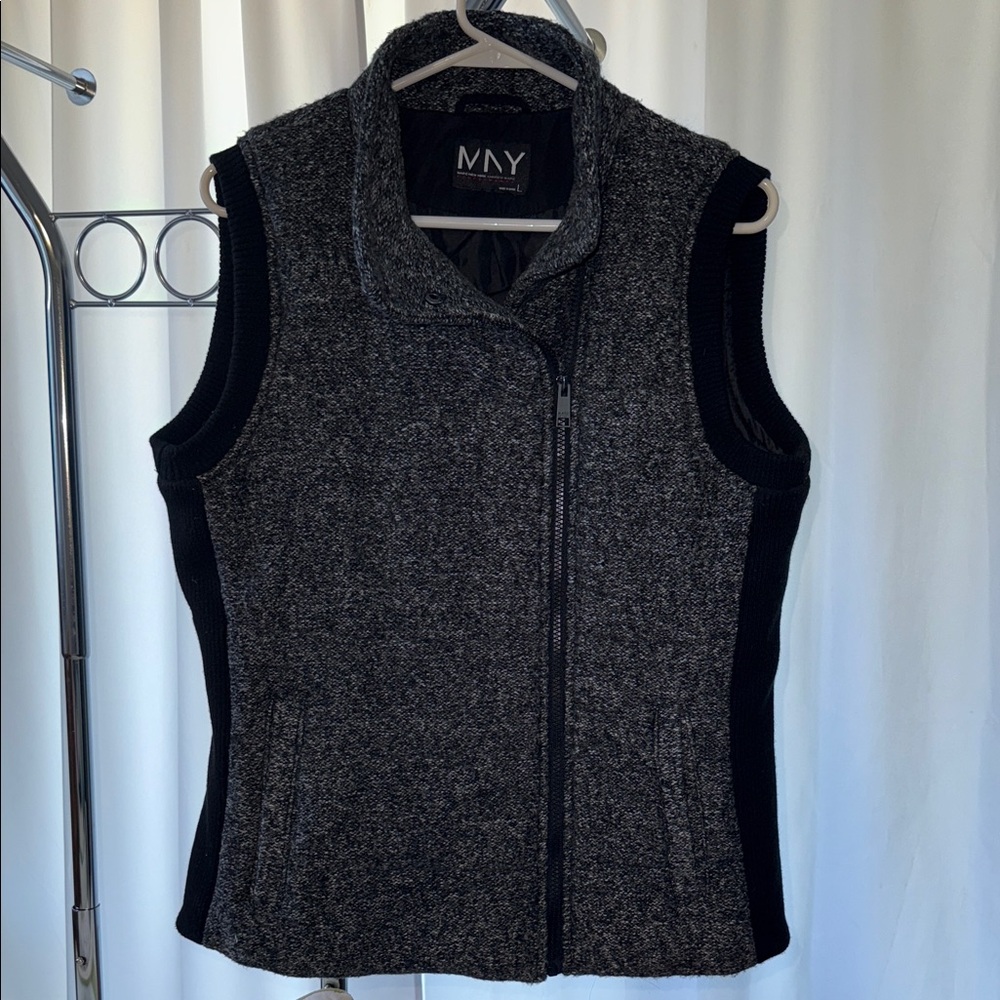 Women's Gray Sleeveless Puffer Vest